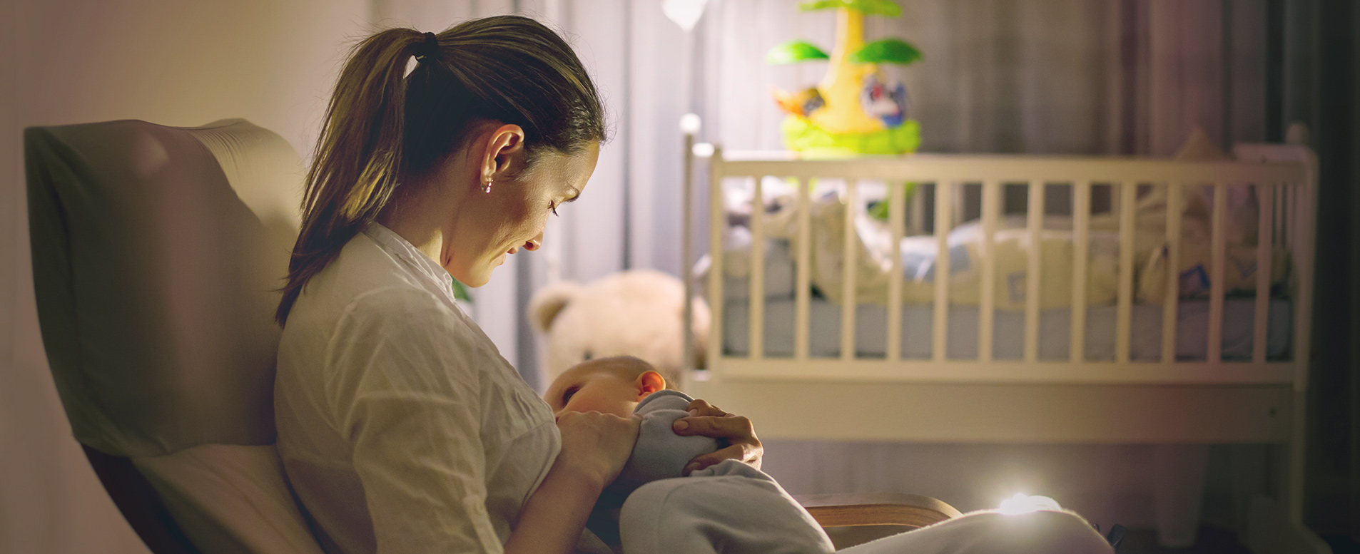 mother-with-newborn-in-nursery